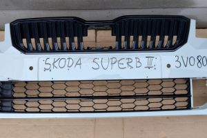 Решітка радіатора Skoda Superb 3 темний хром 3V0853653.